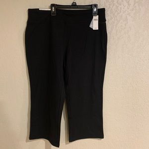 GAP Fit gflex cotton capri/ New Size Large